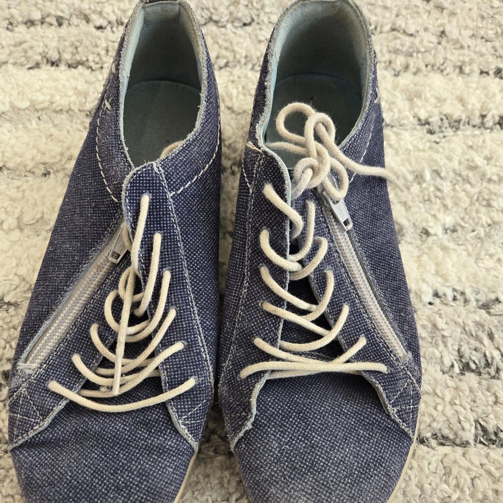 Italian Sneakers size 7